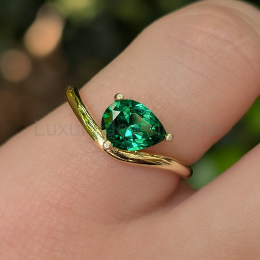 Sideways Emerald Teardrop Ring
