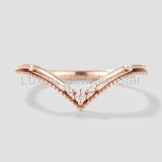 1.5mm Curved Moissanite Stackable Wedding Band