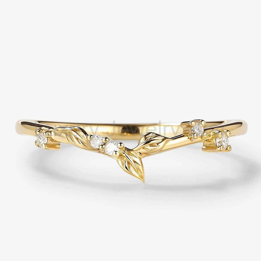 Irregular Leaf-Inspired Unique Moissanite Wedding Band