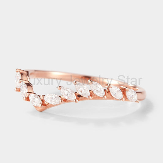 Irregular Moissanite Curved Wedding Band