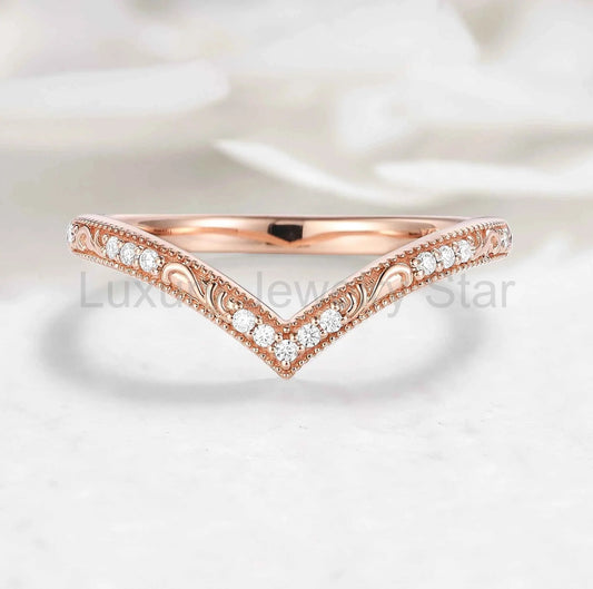 Milgrain Beaded Edge V-Shaped Moissanite Wedding Band