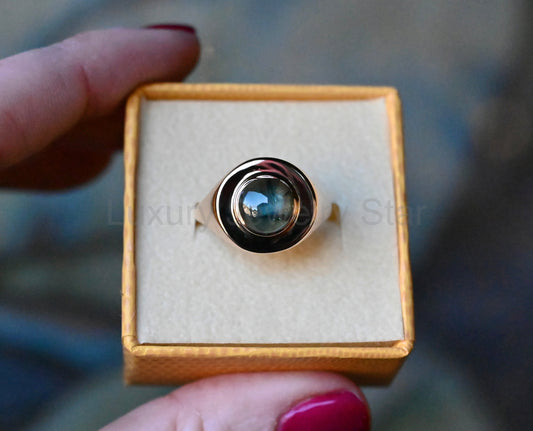 14k Gold Star Sapphire Signet Ring - size 8.75 - image 2