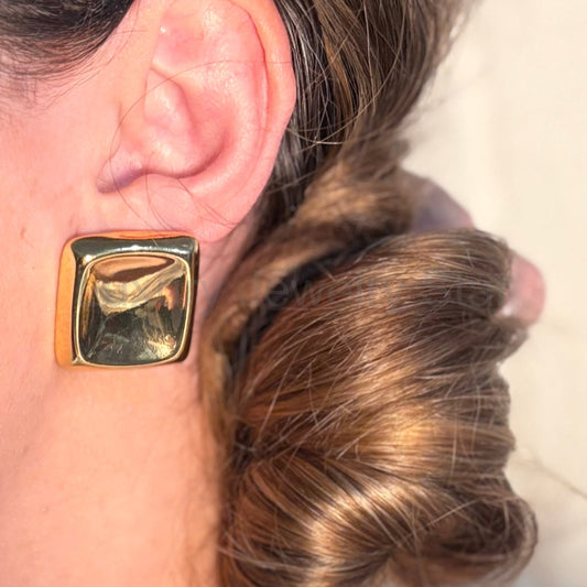 Beth Bold Gold Square Earrings - image 2