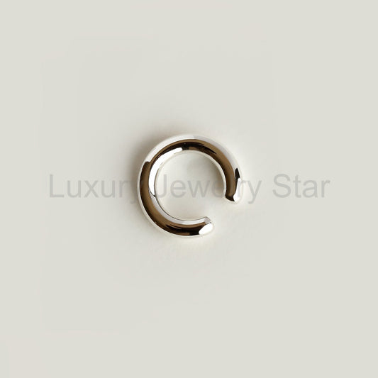 SMALL HUG EAR CUFF