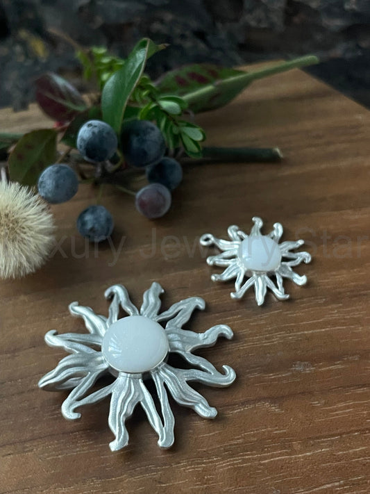 The Sun Pendant