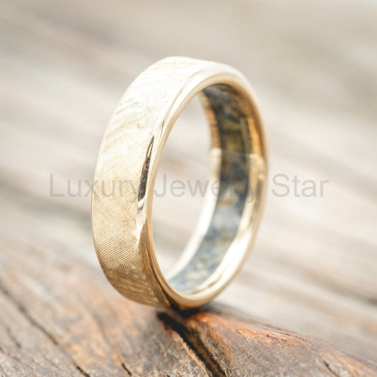 "Hyperion" - Bluebell Lined Ring With A Florentine Finish - 14K Yellow Gold (6mm) - Size 8 3/4