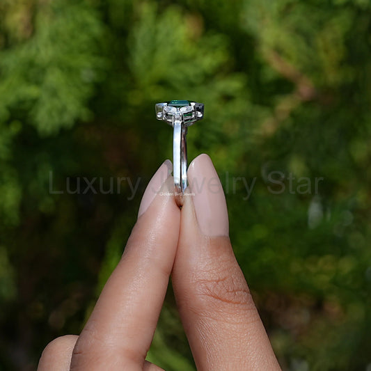 Emerald Green Hexagon Cut Gemstone Ring