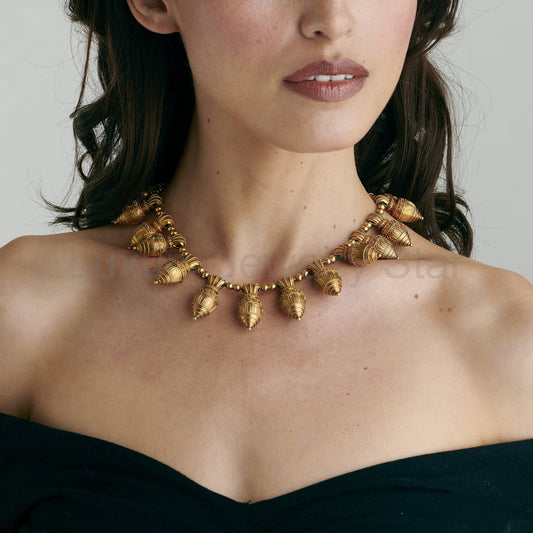 Archaeological Revival Gold Necklace - image 2