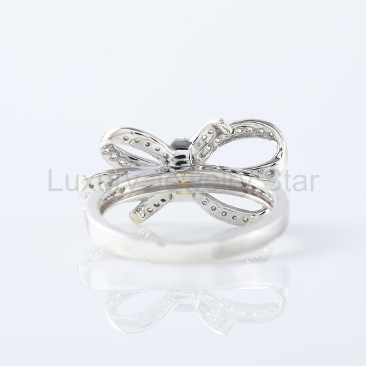 Round Cut Moissanite Bow Knot Engagement Ring