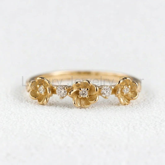 Flora’s Trio | Three Flower Diamond Wedding Band