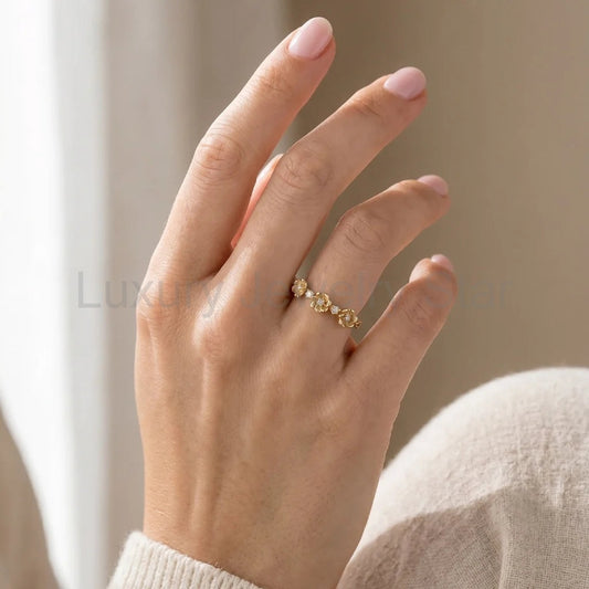 Flora’s Trio | Three Flower Diamond Wedding Band