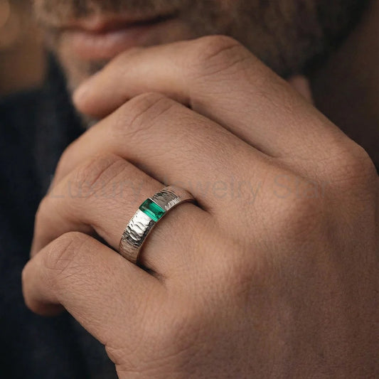 Marcus’s Keystone | Hammered Emerald Men’s Band