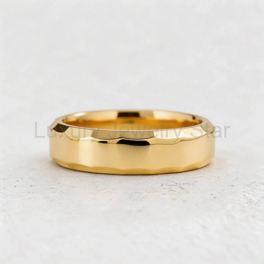 Ribbed Edge | Polished Men’s Wedding Band