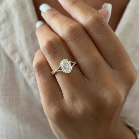Arabella's Arc | Oval Moissanite Split-Shank Ring