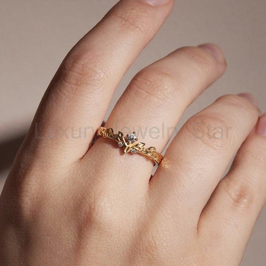 Angel’s Garden | Diamond Leaf Motif Wedding Band