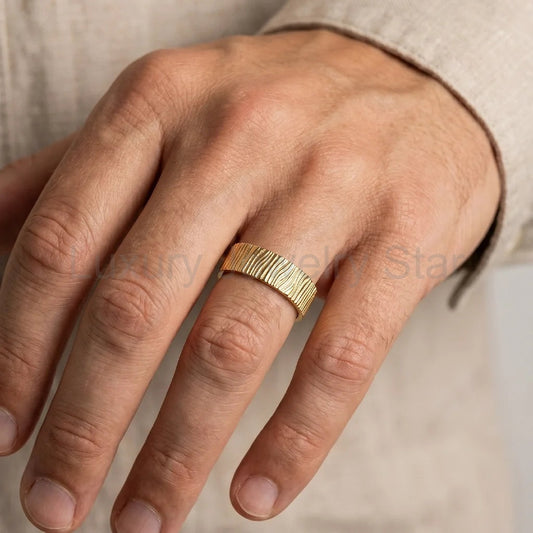 Oak Grain | 7MM Hand-Carved Wood Texture Men’s Wedding Band