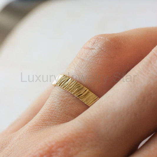 Oak Grain | 4MM Hand-Carved Wood Texture Men’s Wedding Band