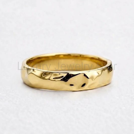 Liquid Flow | Unisex Wedding Band with Molten Texture