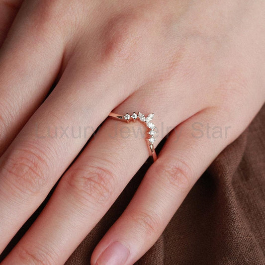 Marquise Shaped Curved Moissanite Gold Wedding Band