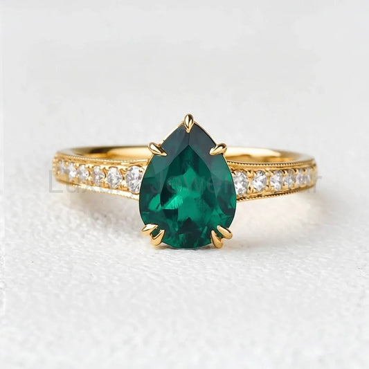 Olive’s Whisper | 1.5CT Classic Pear Cut Lab Emerald Engagement Ring