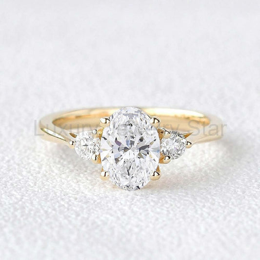 Genevieve’s Essence | 1.5CT Oval Lab‑Grown Diamond Engagement Ring