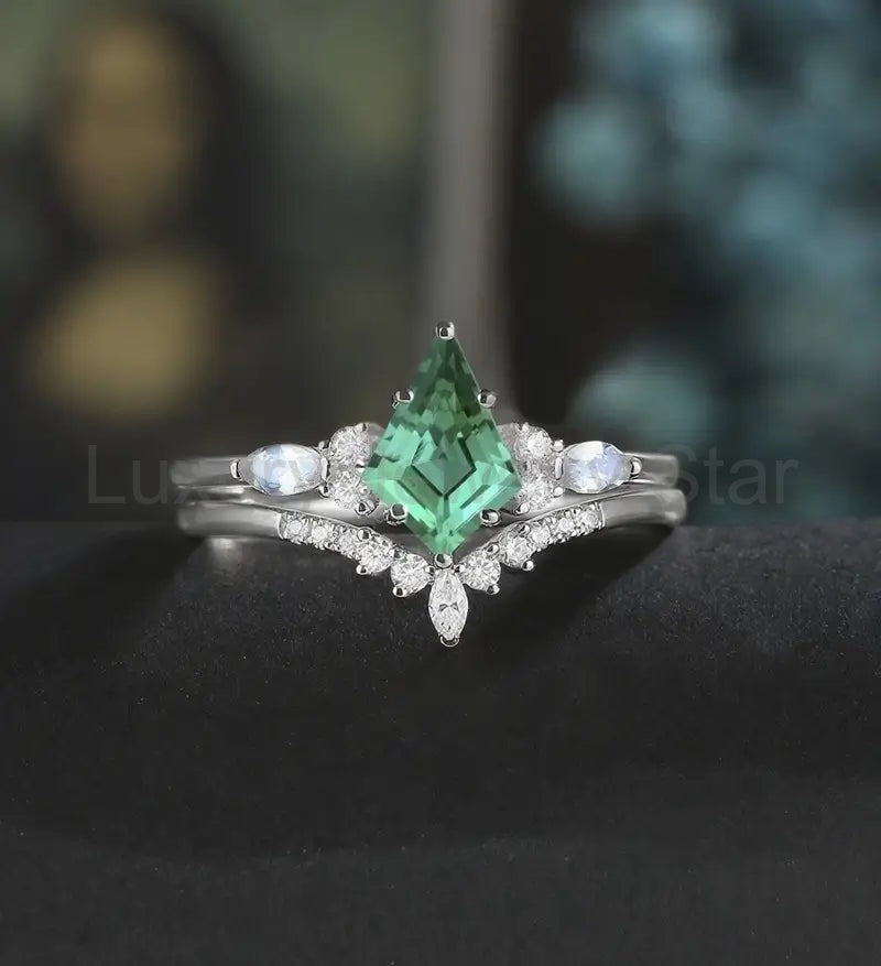 Kite Cut Lab Emerald Bridal Set Solid Gold Engagement Ring Set Marquise Moonstone Bridal Set