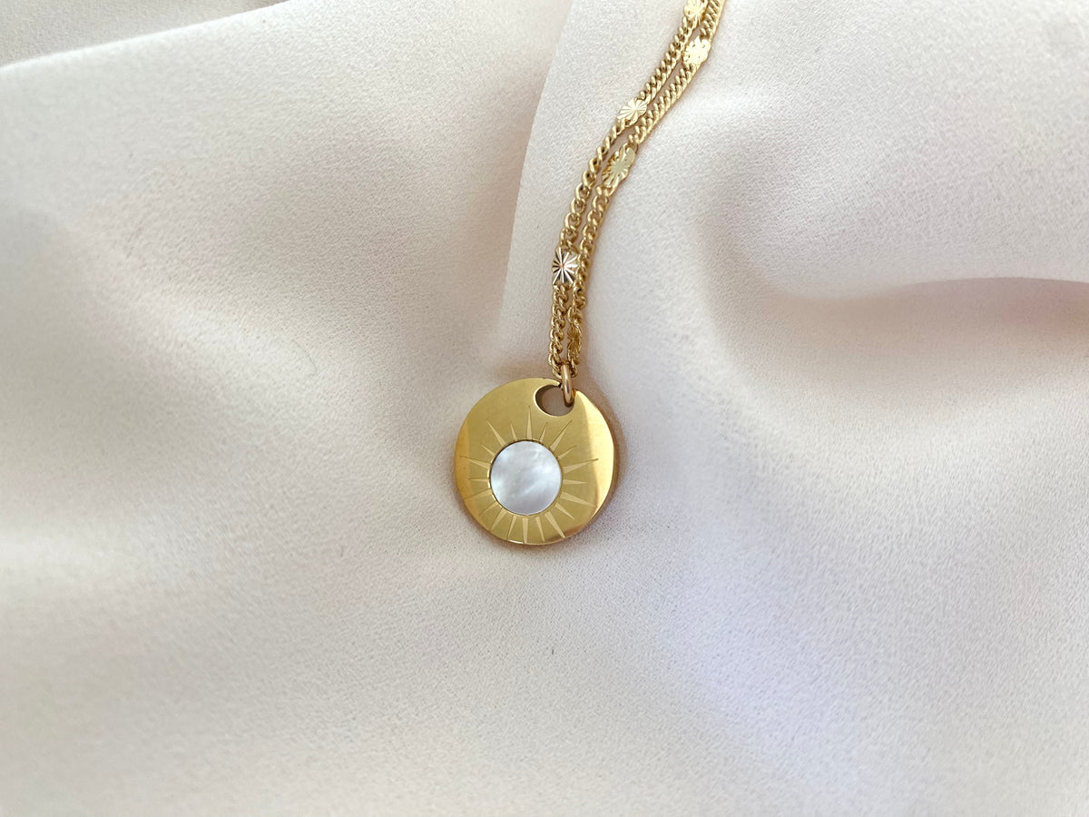 Gold Filled Medallion Coin Necklace Mother of Pearl Pendant Minimalist Layering Necklaces Thick Chunky Gold Coin Pendant Necklace Sun Disc