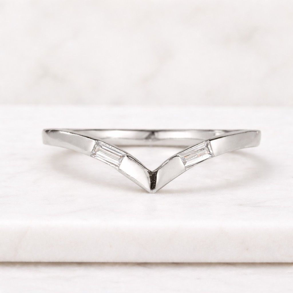 Baguette Diamond Chevron Wedding Band in 14K Rose Gold