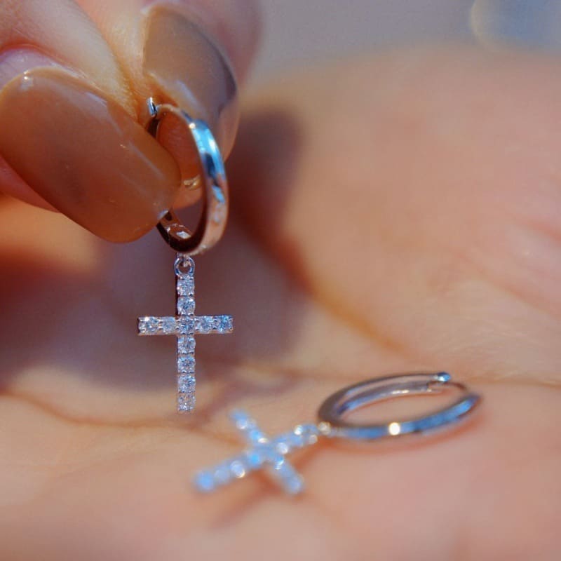 Sparkling Cross Round Cut Earrings In Sterling Silver
