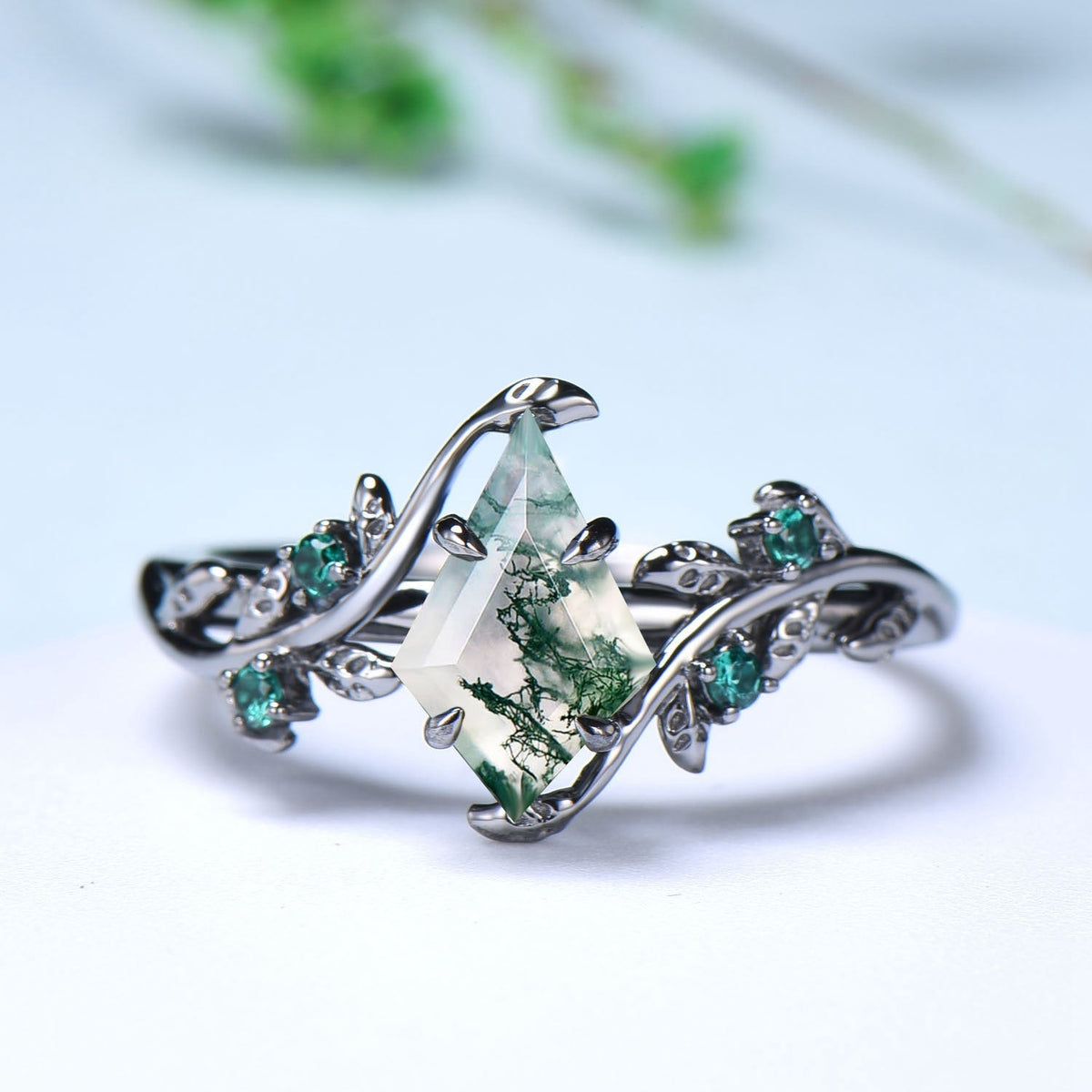 Unique black gold moss agate ring set Nature Inspired kite cut green agate engagement ring cluster emerald eye wedding ring set for women