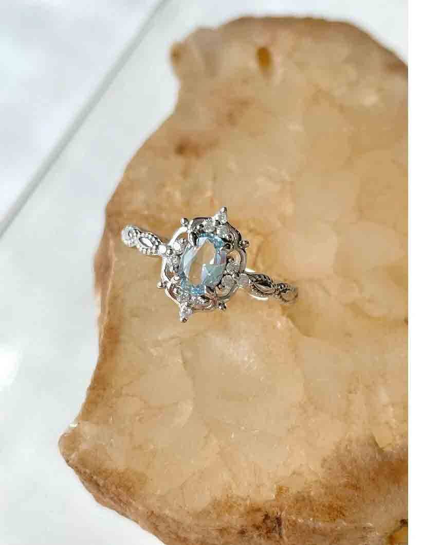 Natural Oval Aquamarine Ring with Moissanite in 925 Silver: 925 Sterling Silver / 7