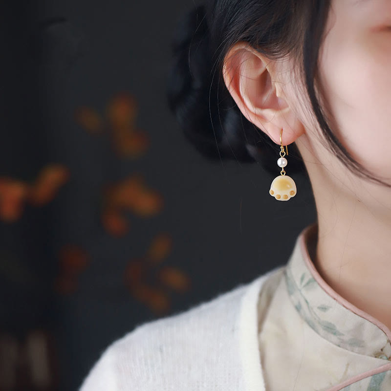 Fortune Jewel Bodhi Seed Lovely Cat Paw Claw Peace Dangle Drop Earrings