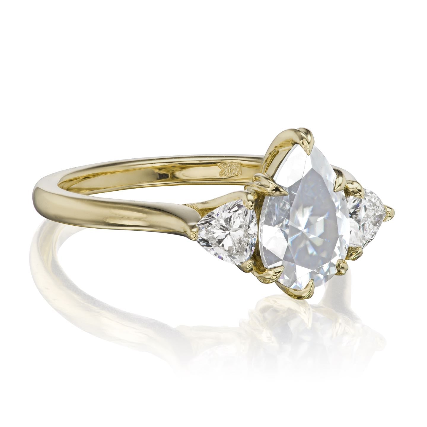 ・BRYNN・Pear Moissanite Center, Trillion Diamonds (1.92ctw)