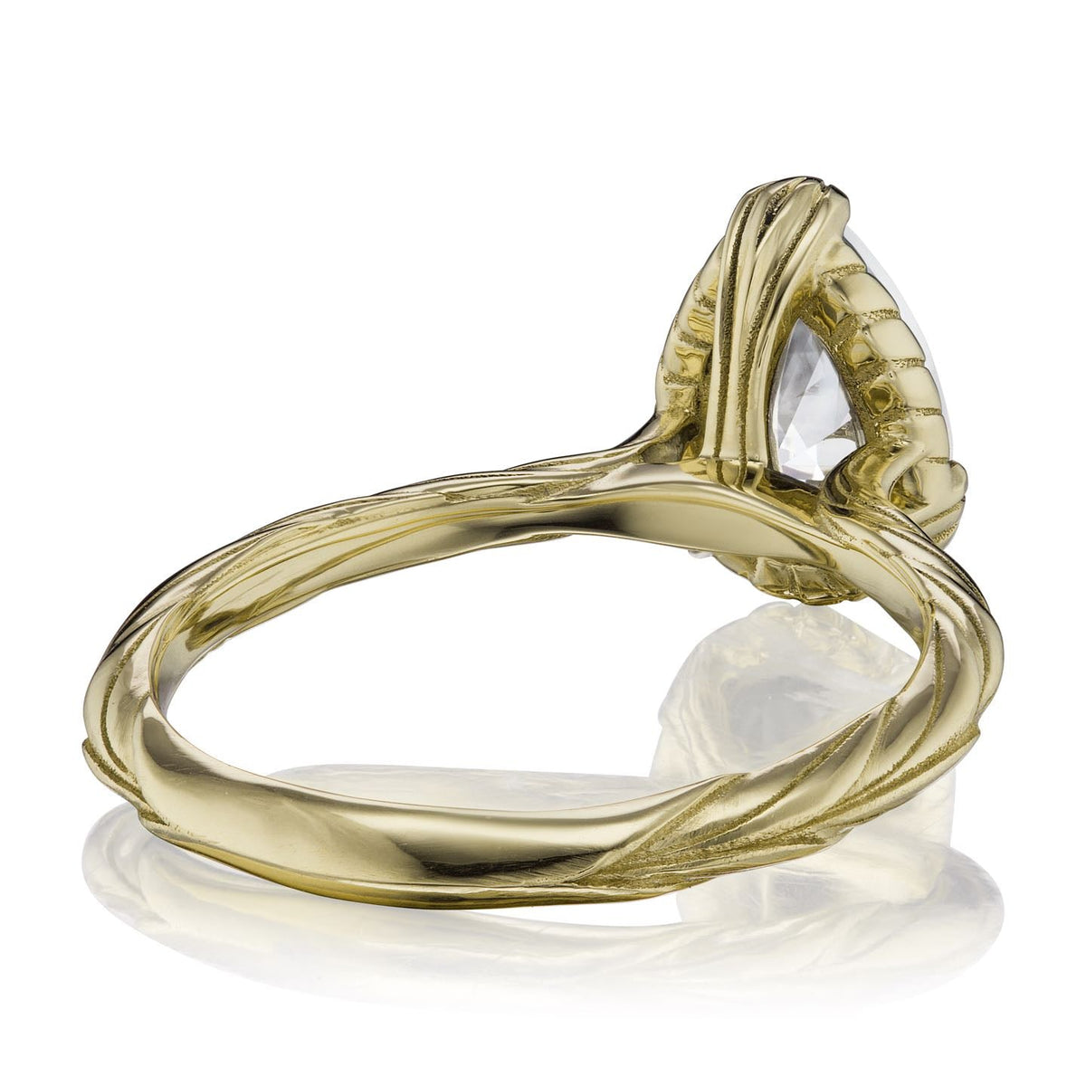 ・FIONA・Pear Moissanite, Willow Leaf Band (1.5ct)
