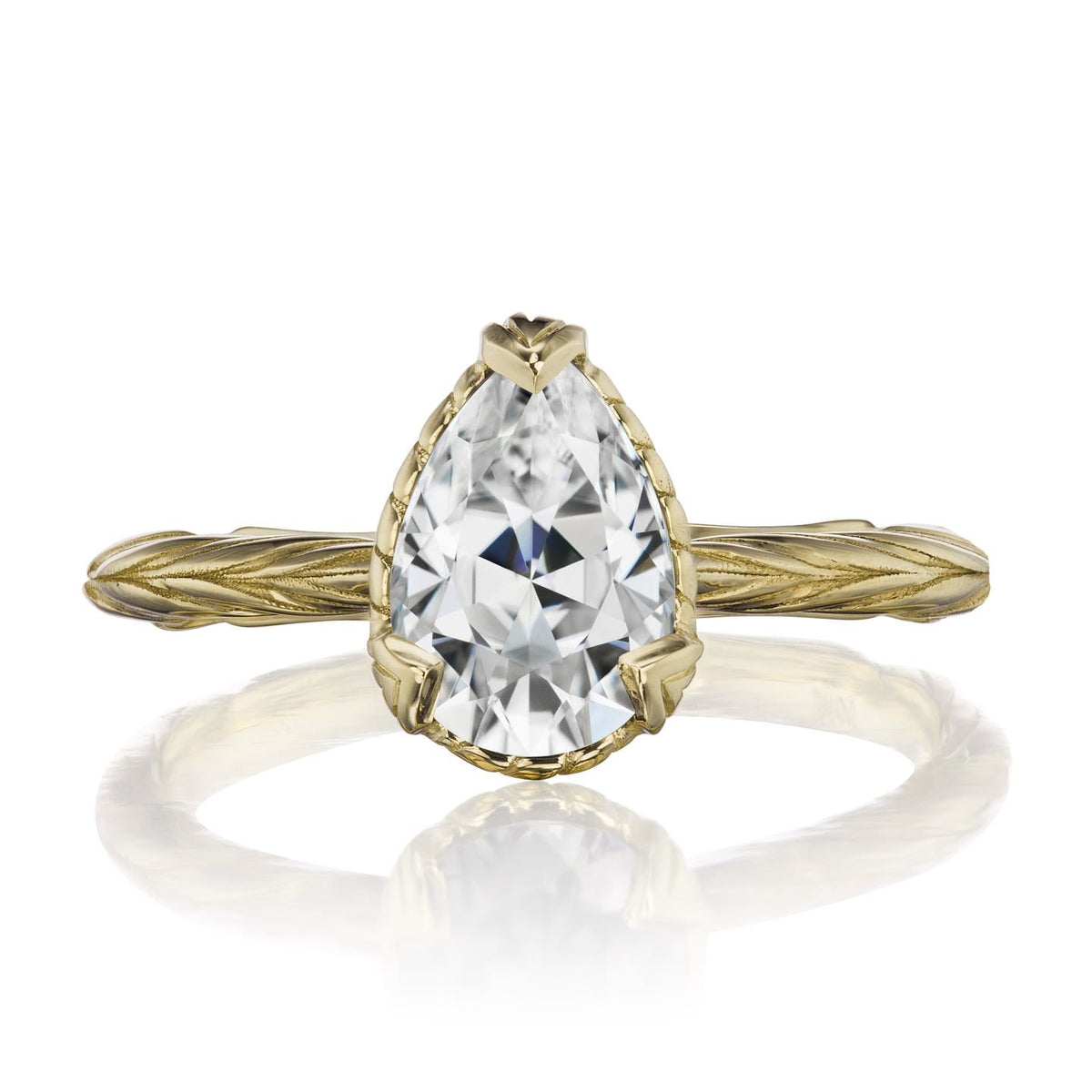 ・FIONA・Pear Moissanite, Willow Leaf Band (1.5ct)