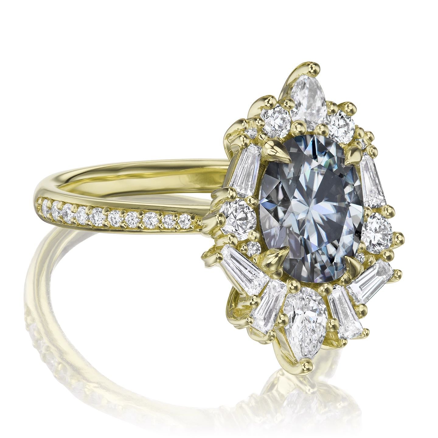 ・NYX・Oval Iconic™ Grey Moissanite Center, Diamond Halo (2.80ctw+)