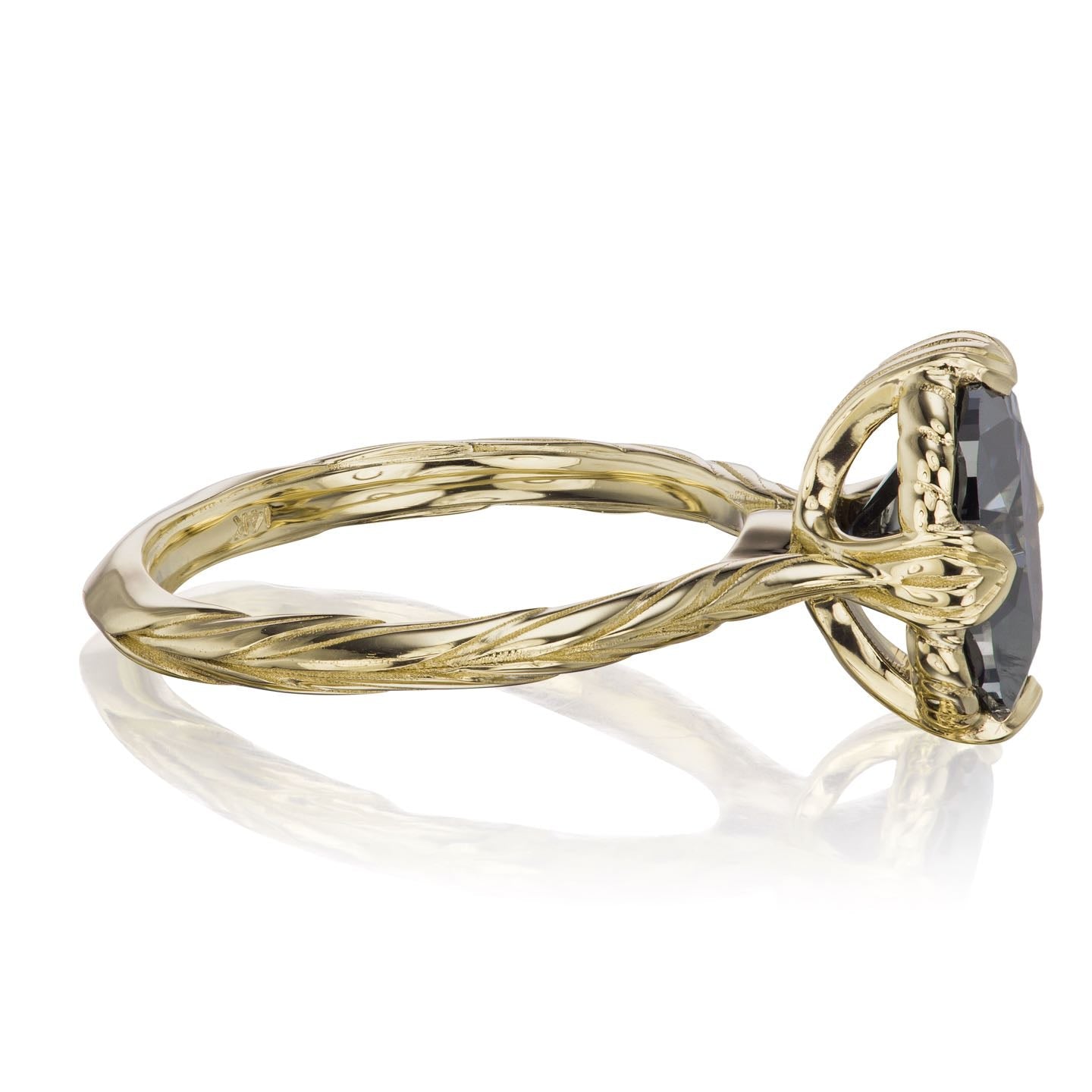 ・OLIVIA・Oval Iconic™ Grey Moissanite, Willow Leaf Band (2.1ct)
