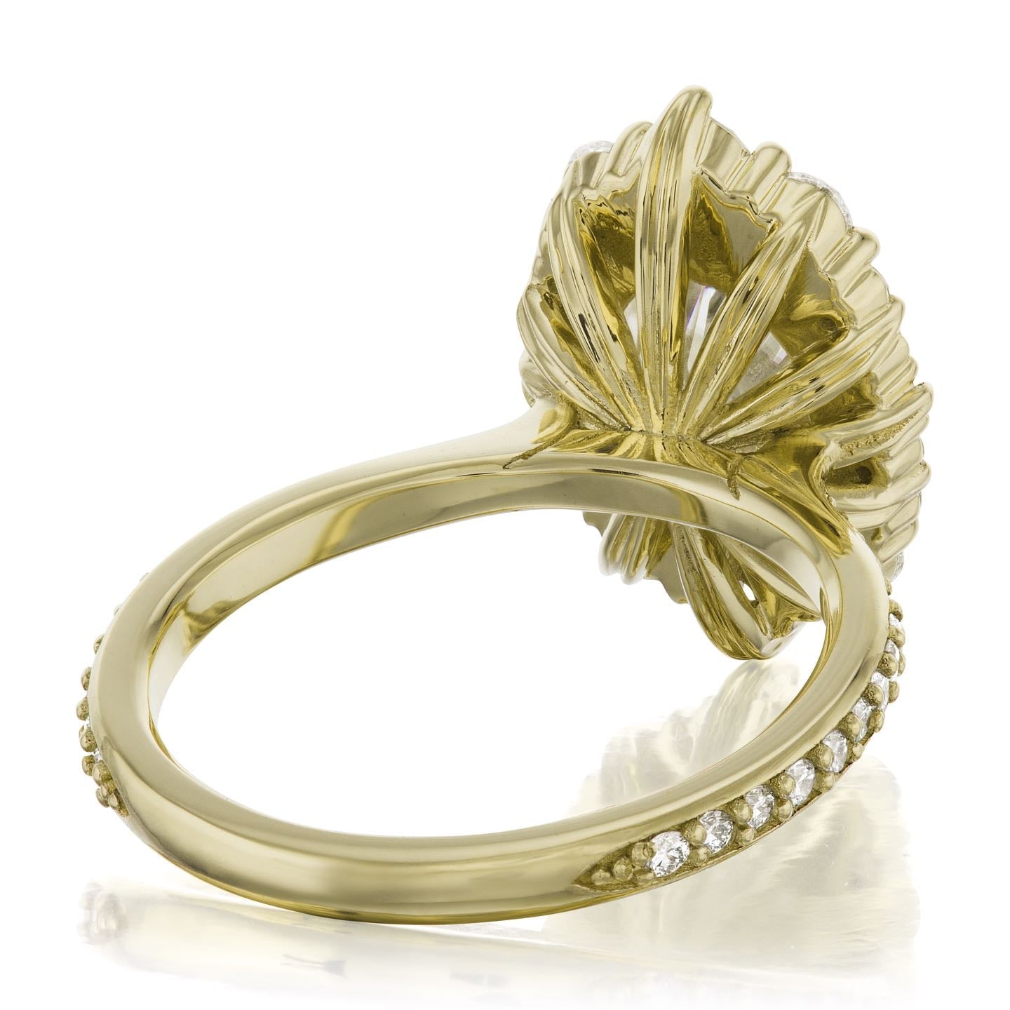 ・SOFIA・Oval Moissanite Center, Diamond Halo (2.65ctw+)
