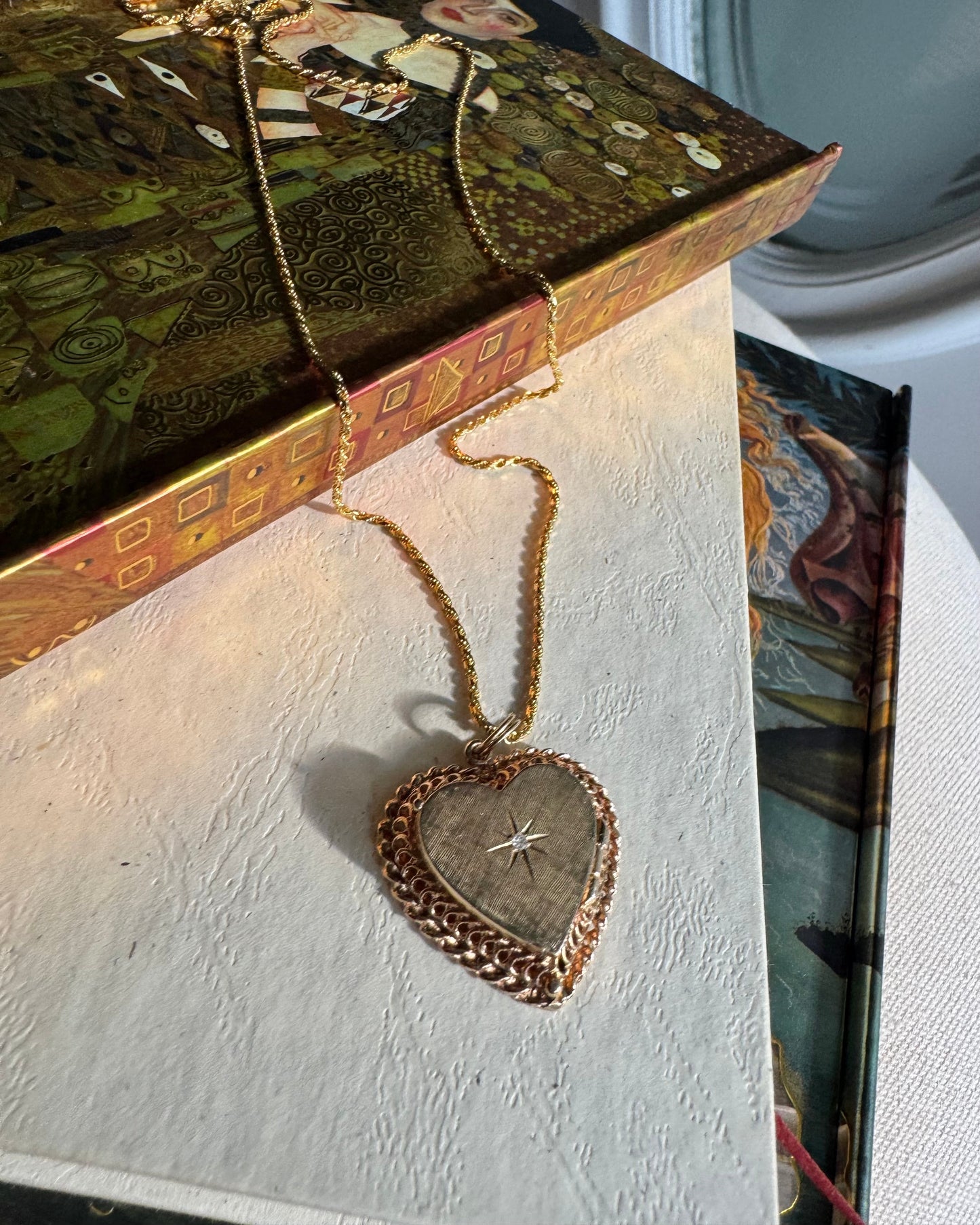 Vintage 14k Yellow Gold & Diamond Heart Locket