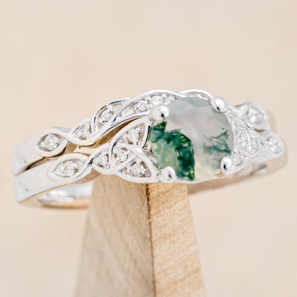 "Aife" - Round Cut Moss Agate Engagement Ring With Celtic Knot Filigree