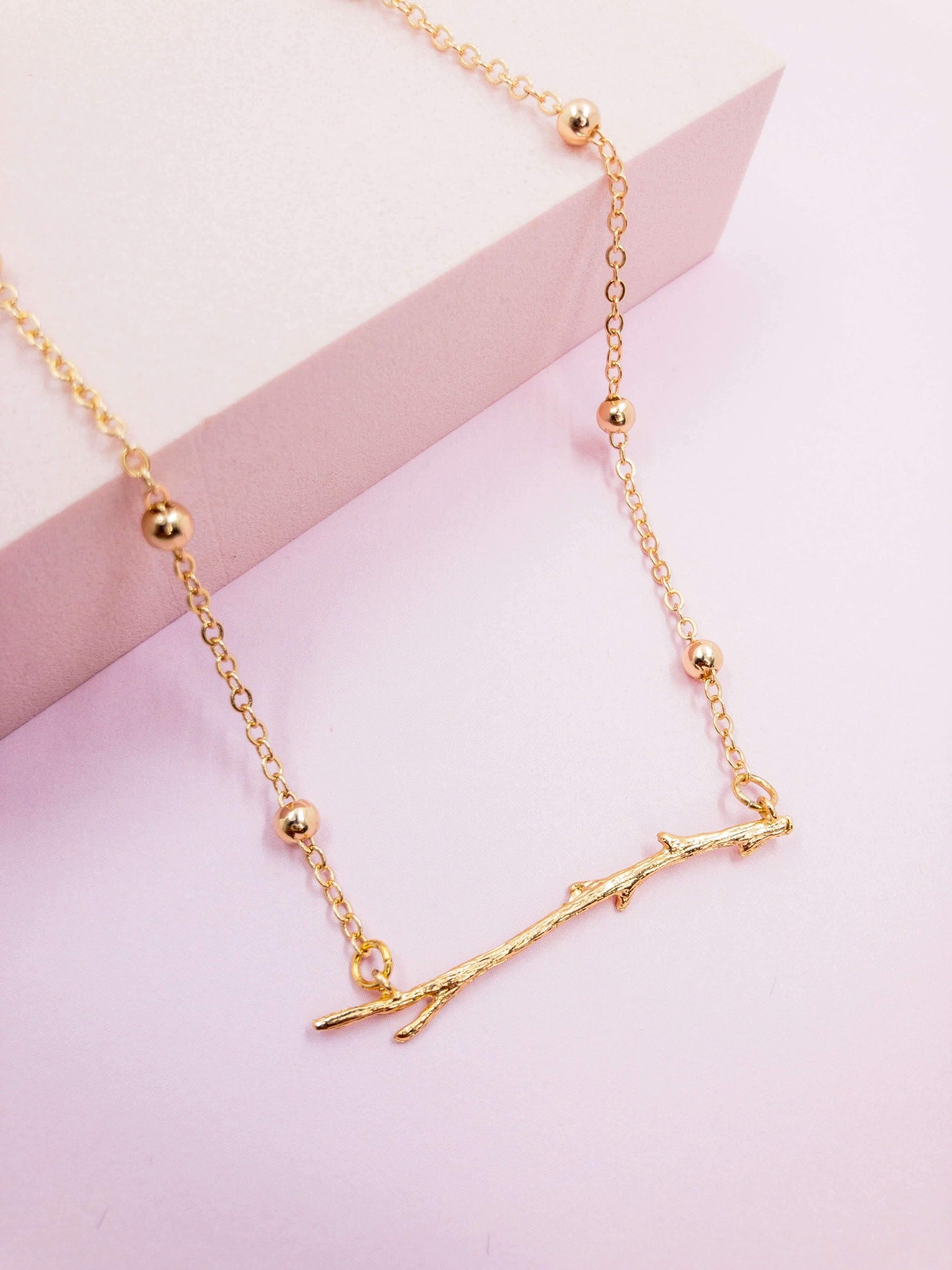 LOU necklace