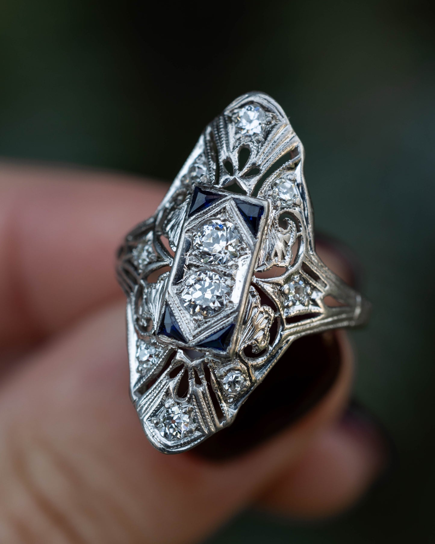 Vintage Women's Engagement Ring With Diamond & Lab-Grown Sapphire Accents In Platinum
