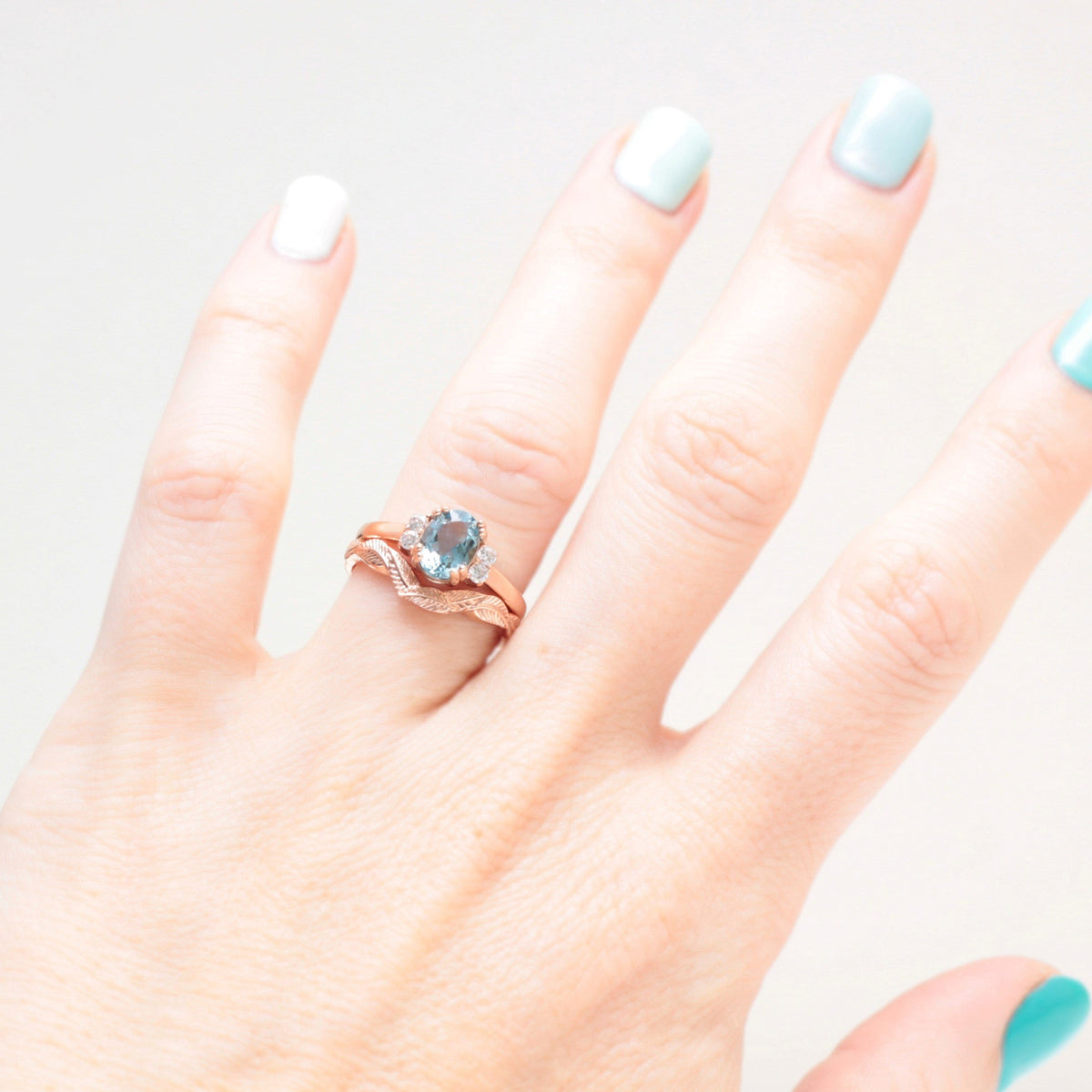 Curved leaf wedding ring