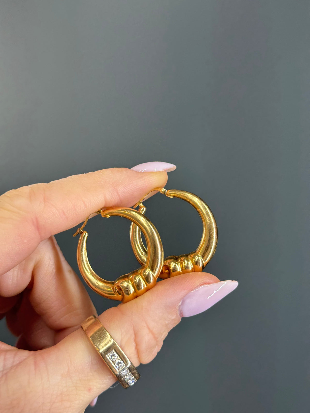 Vintage 14k Scalloped “Ram” Hoops