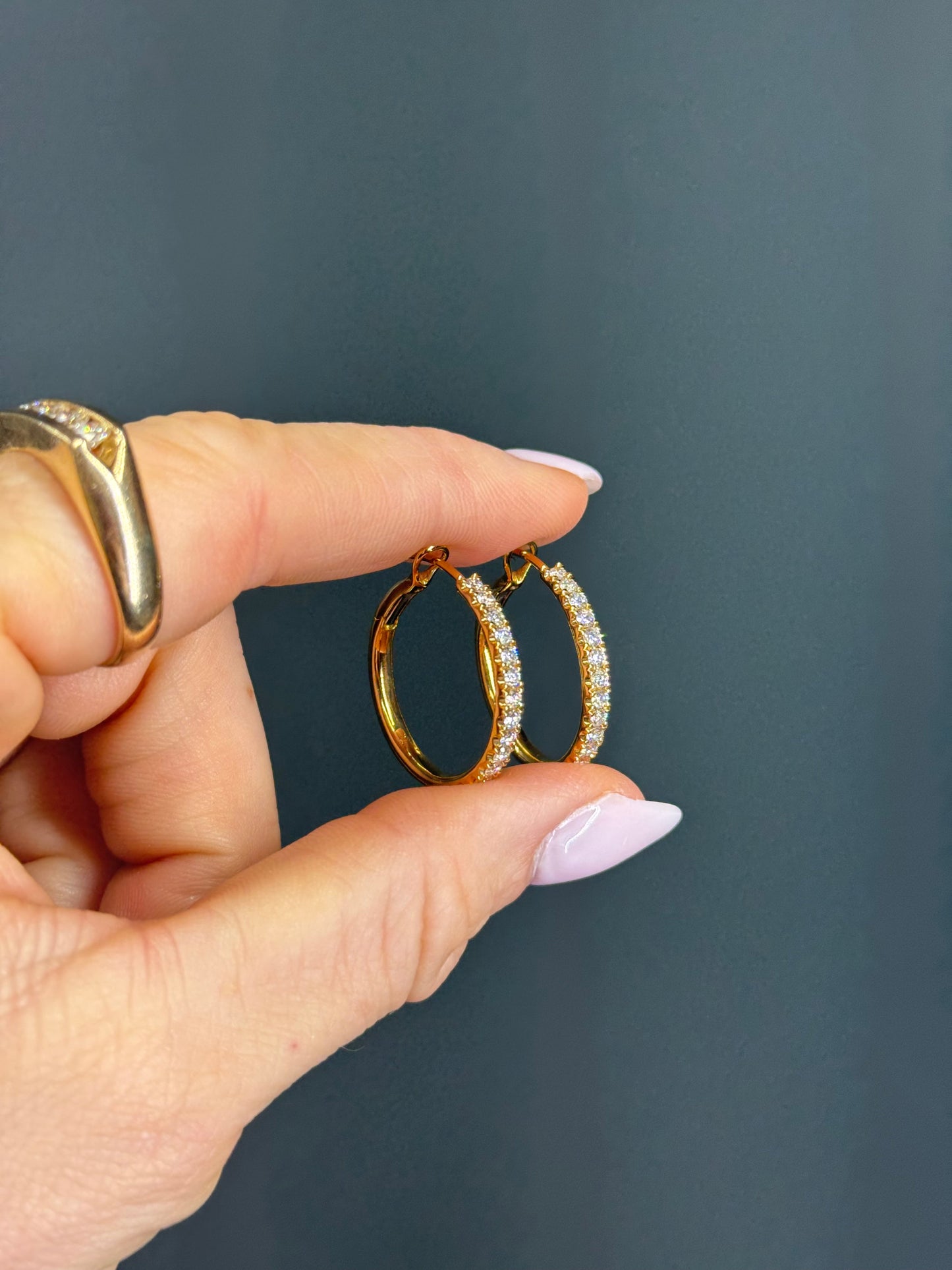 Estate 18k Yellow Gold & Natural Diamond Hoop Earrings 1.0 cttw