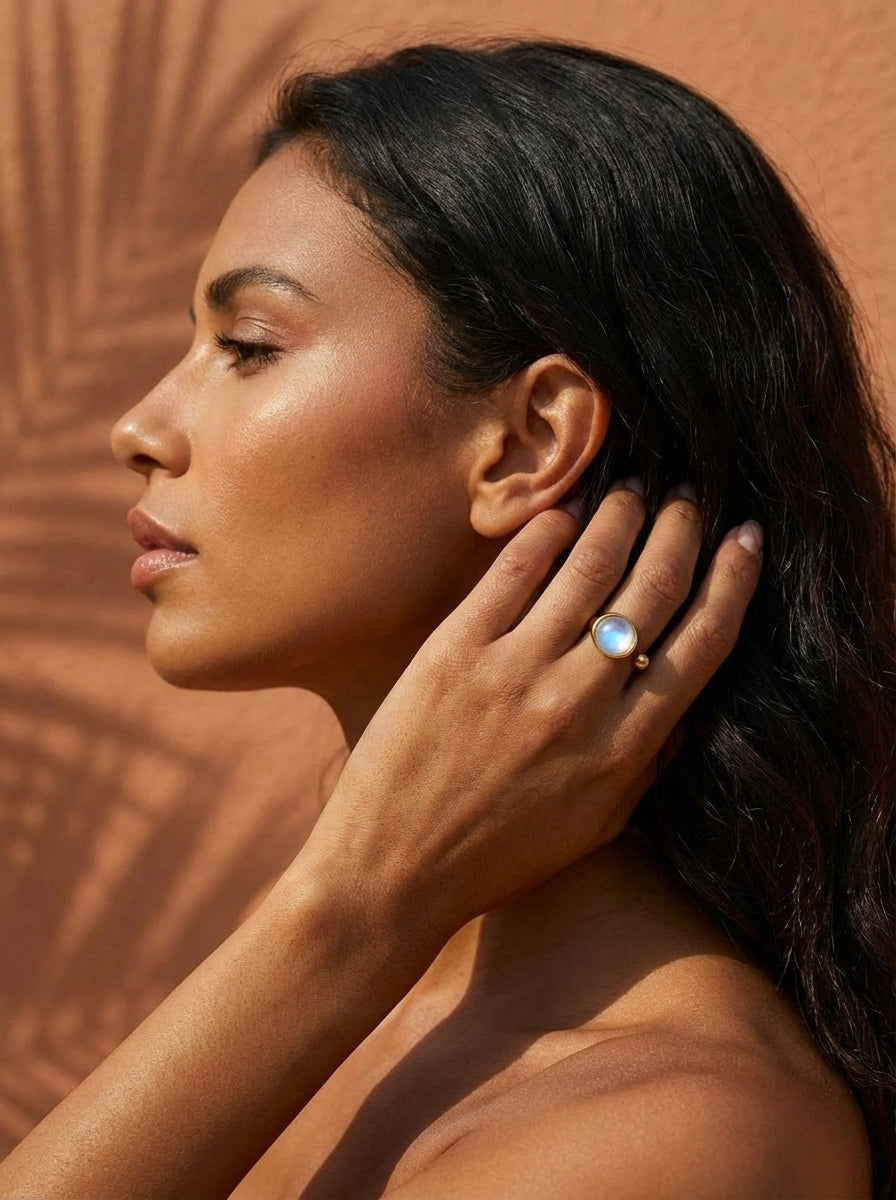 Bague Lumina | Nacre Naturelle & Acier Doré 24K – Univers Aquatique