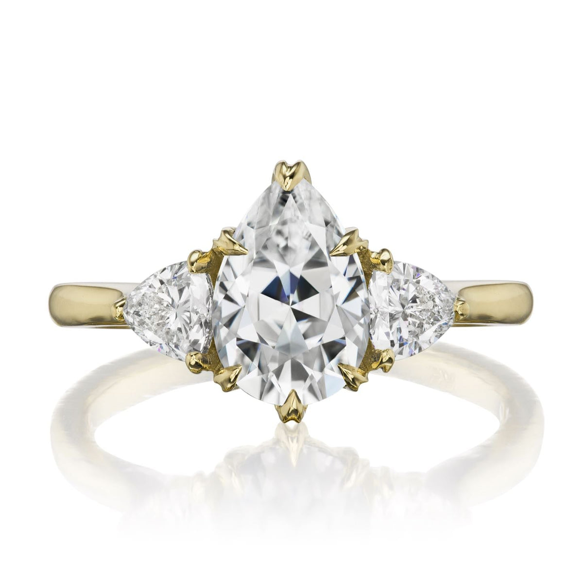 ・BRYNN・Pear Moissanite Center, Trillion Diamonds (1.92ctw)