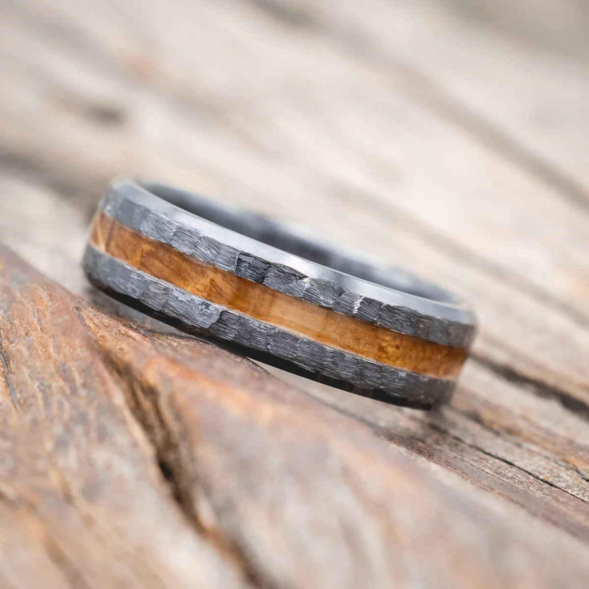 "Nirvana" - Centered Whiskey Barrel Inlay Wedding Band With Hammered Finish - Black Zirconium (6mm) - Size 12 1/4