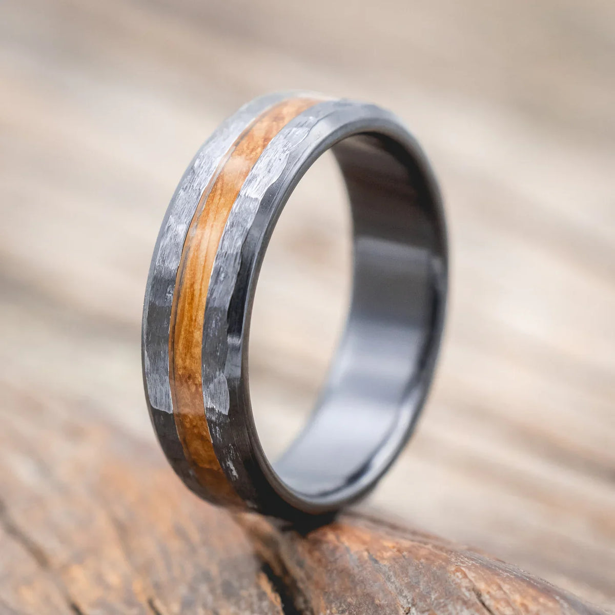 "Nirvana" - Centered Whiskey Barrel Inlay Wedding Band With Hammered Finish - Black Zirconium (6mm) - Size 12 1/4