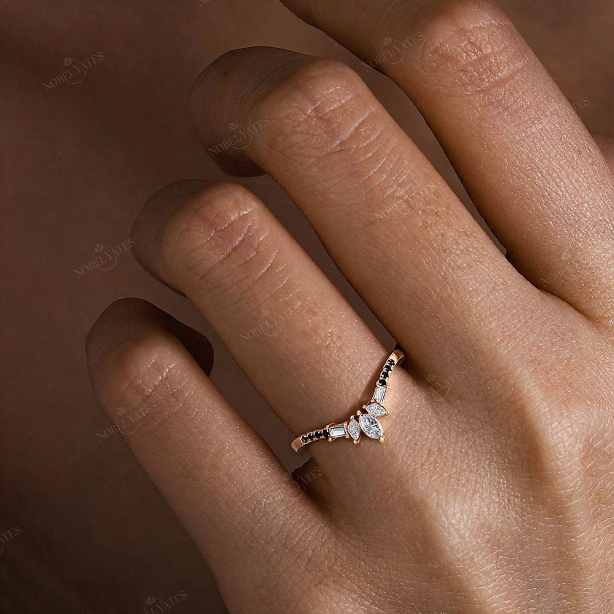 Black Diamond & Lab Grown Diamond Fishtail Curved Wedding Band